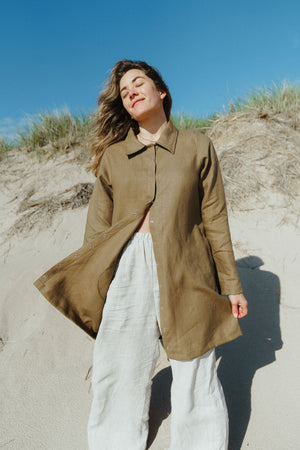 Open image in slideshow, Highland Jacket in Tea
